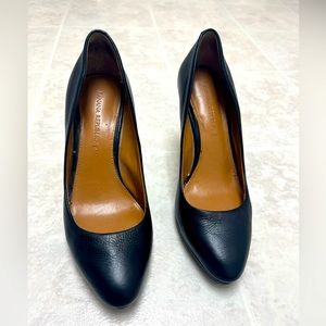 Black Plateform Banana Republic Pumps - Size 6